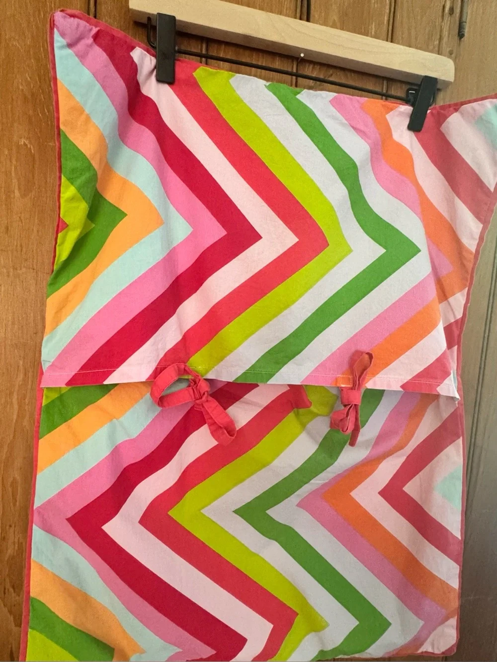 Land of Nod Vibrant Retro Cotton “Watermelon Stripe” duvet & sham twin bedding